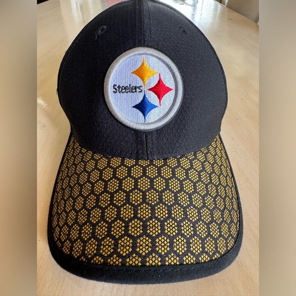 NFL New Era Fitted Steelers Hat - Picture 2 of 7